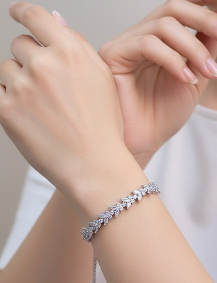 Diamond Single Layer Necklace Set (Necklace, Earrings & Bracelet )