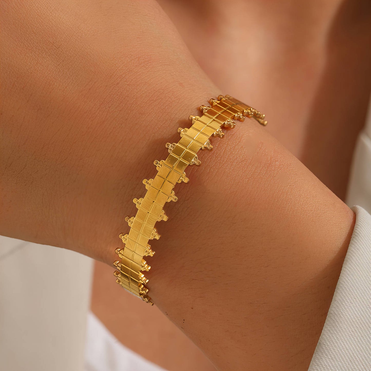Wave-Edged Modern Bracelet